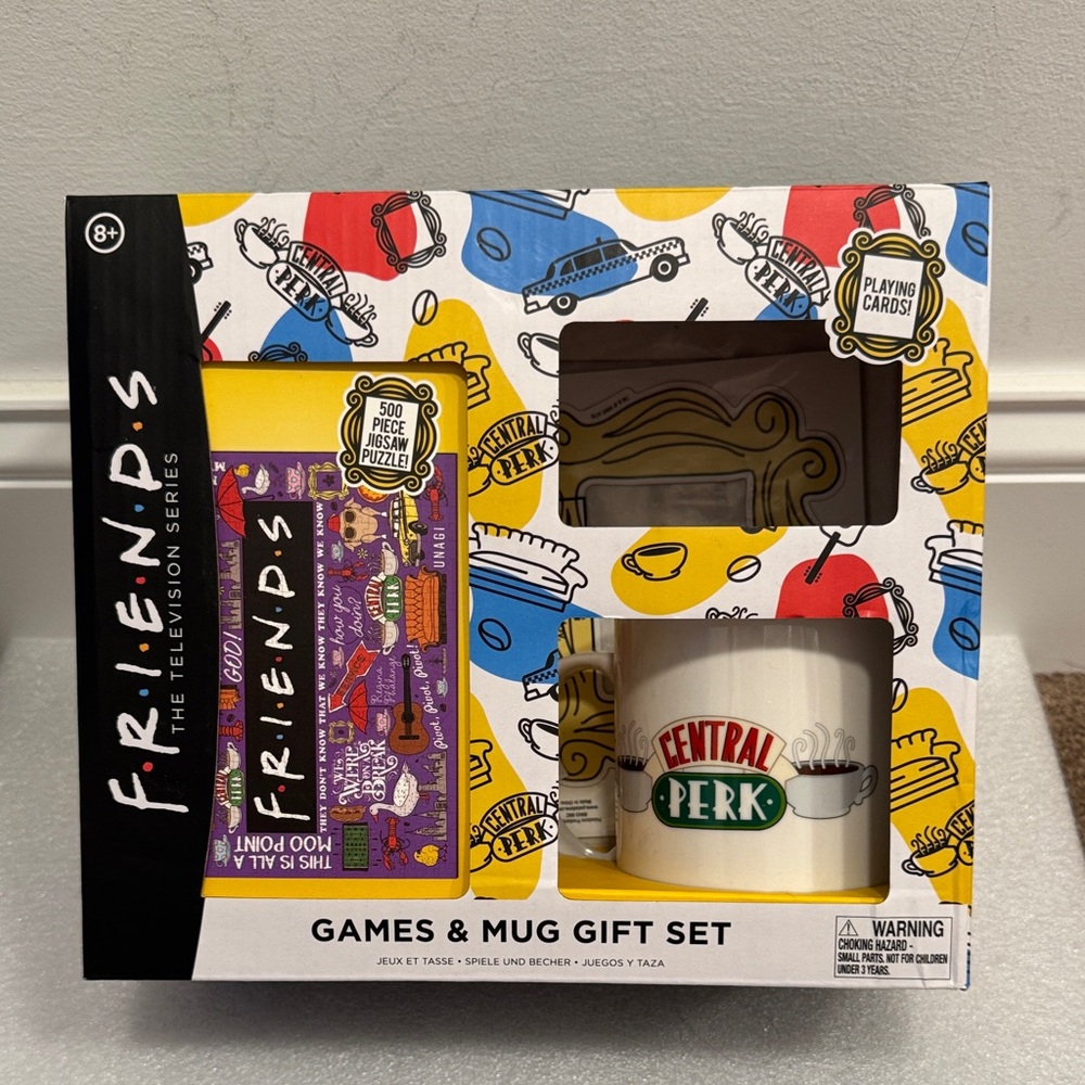 FRIENDS Games & Mug Gift Set - White, Green, Red, Yellow, Blue